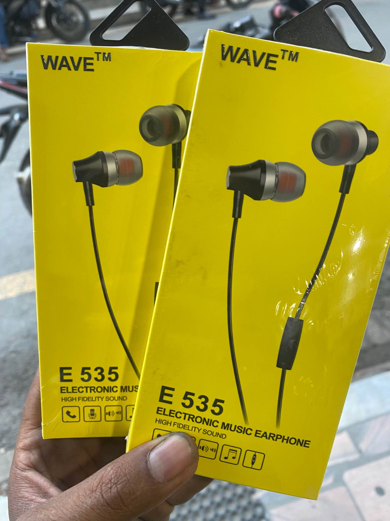 Wave E535 Yearphone Surrounding Sound Best