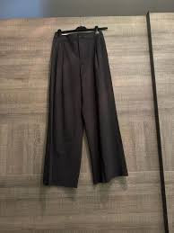 elastic-waist wide-leg trousers (or wide-leg lounge pants).